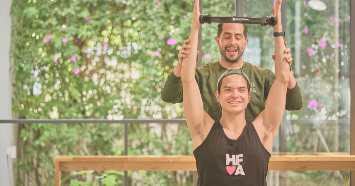 fer Gallaga entrenando a bailarín